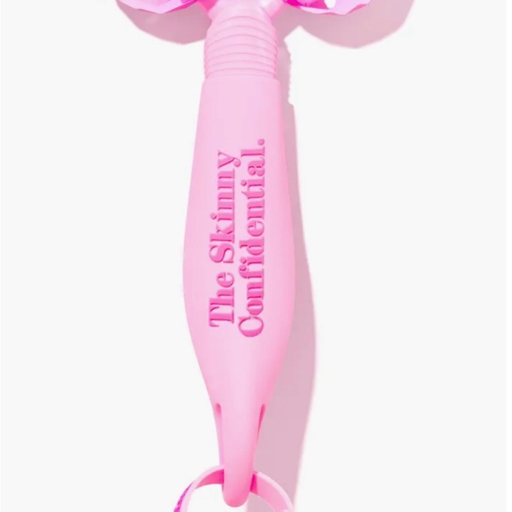The Skinny Confidential Pink Skincare Tool